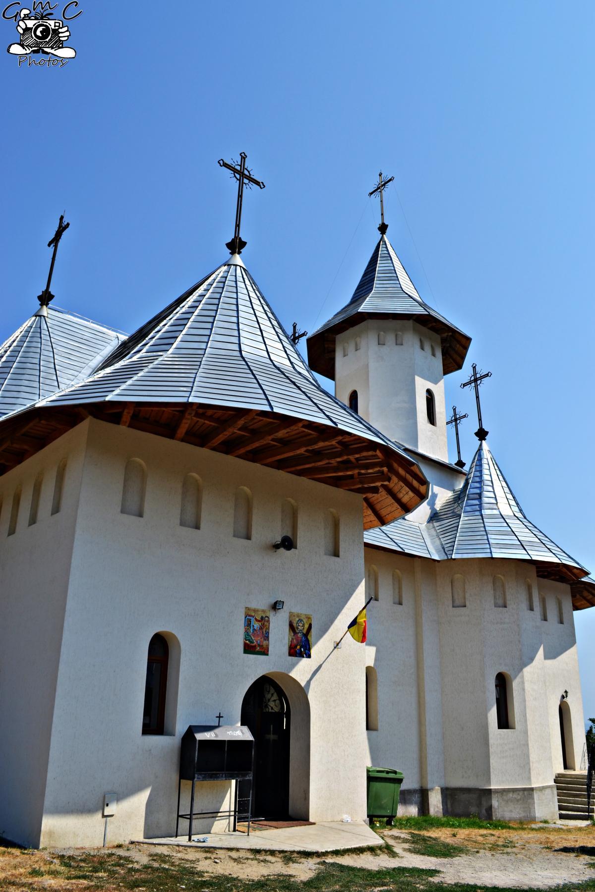 Biserica "Sfântul Apostul Andrei"
