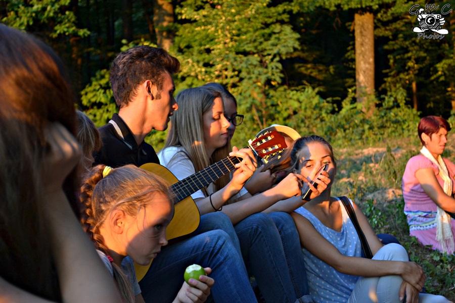 Cântece în liniștea apusului